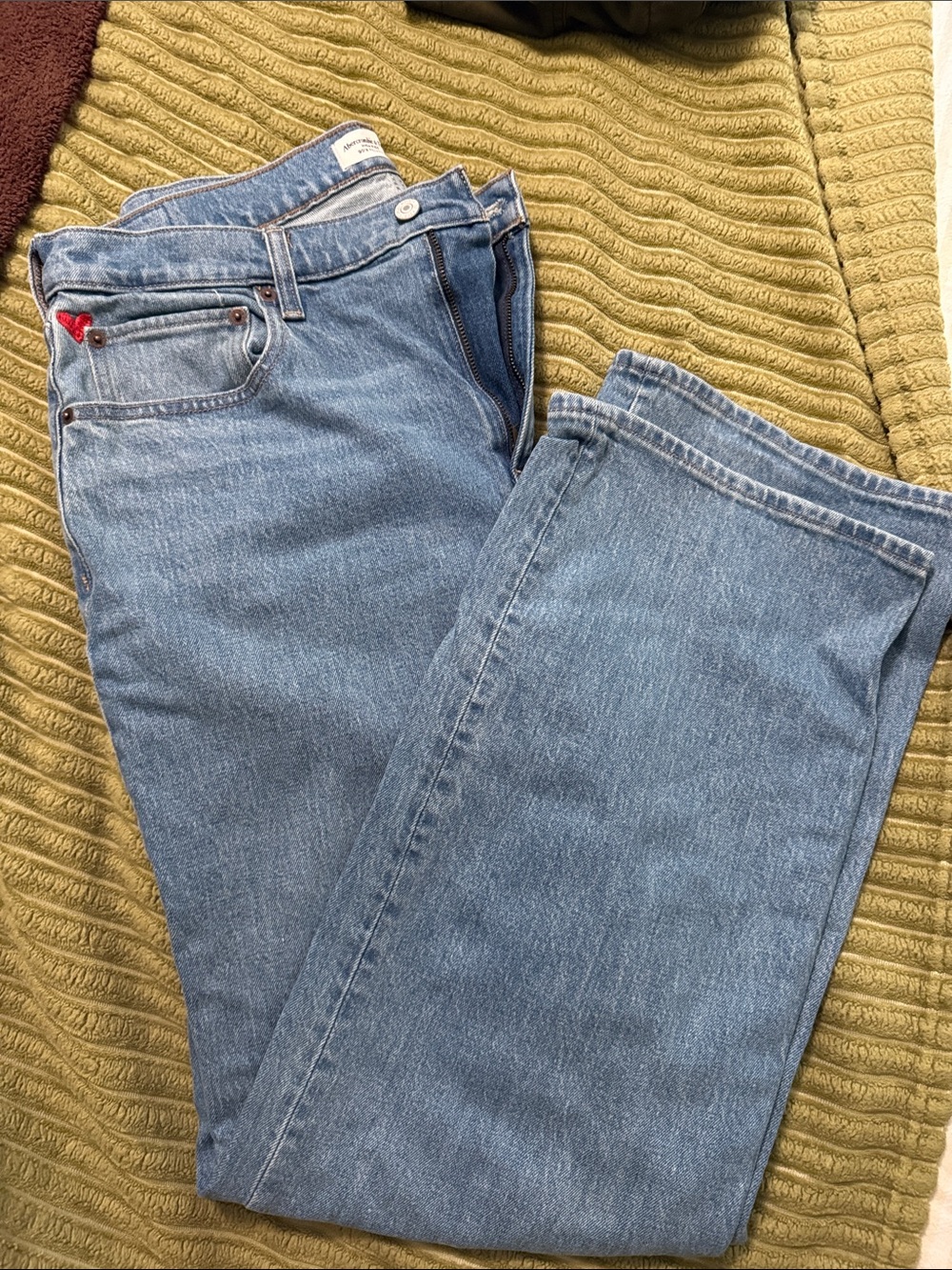 Abercrombie Women’s High Rise 90s Relaxed Jean